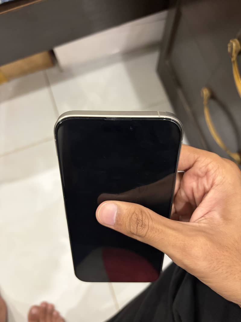 Apple iPhone 15 Pro Max 3