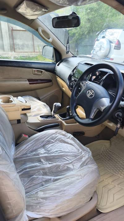 Toyota Hiace 2015