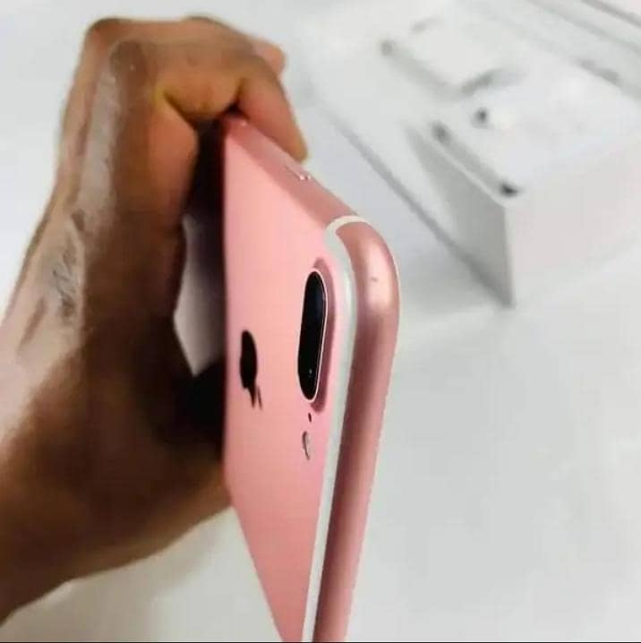 Apple iPhone 7 Plus 1