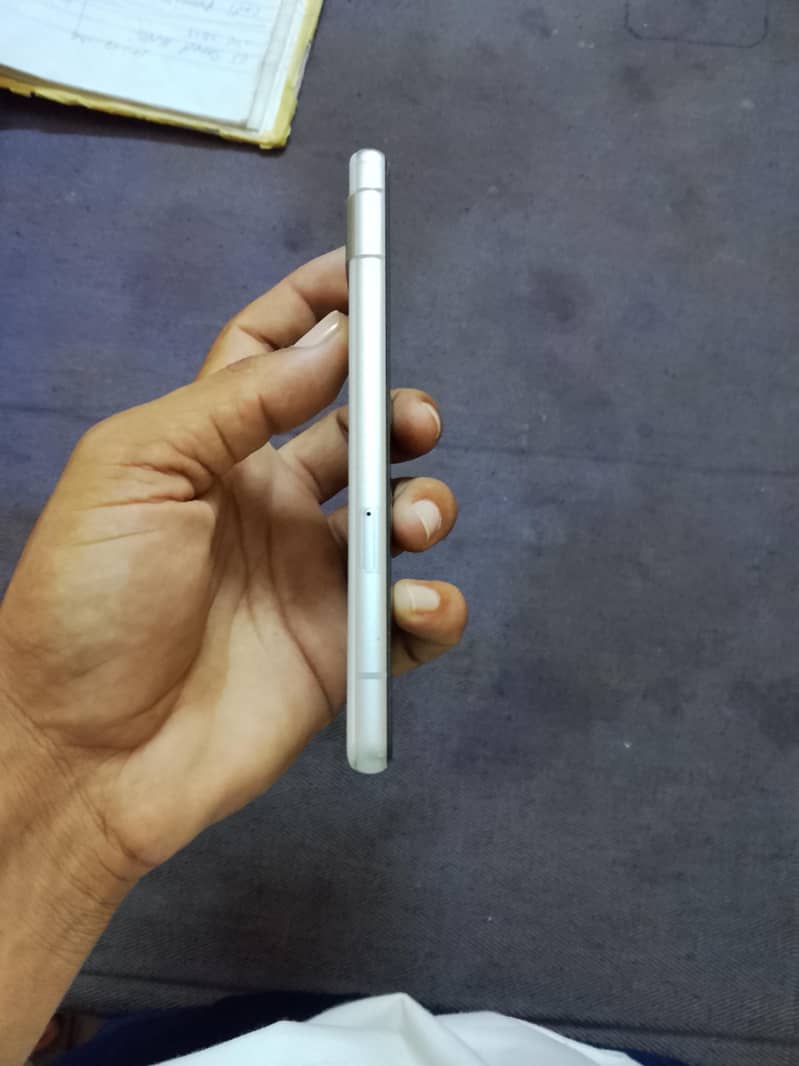 Google Pixel 7a 3