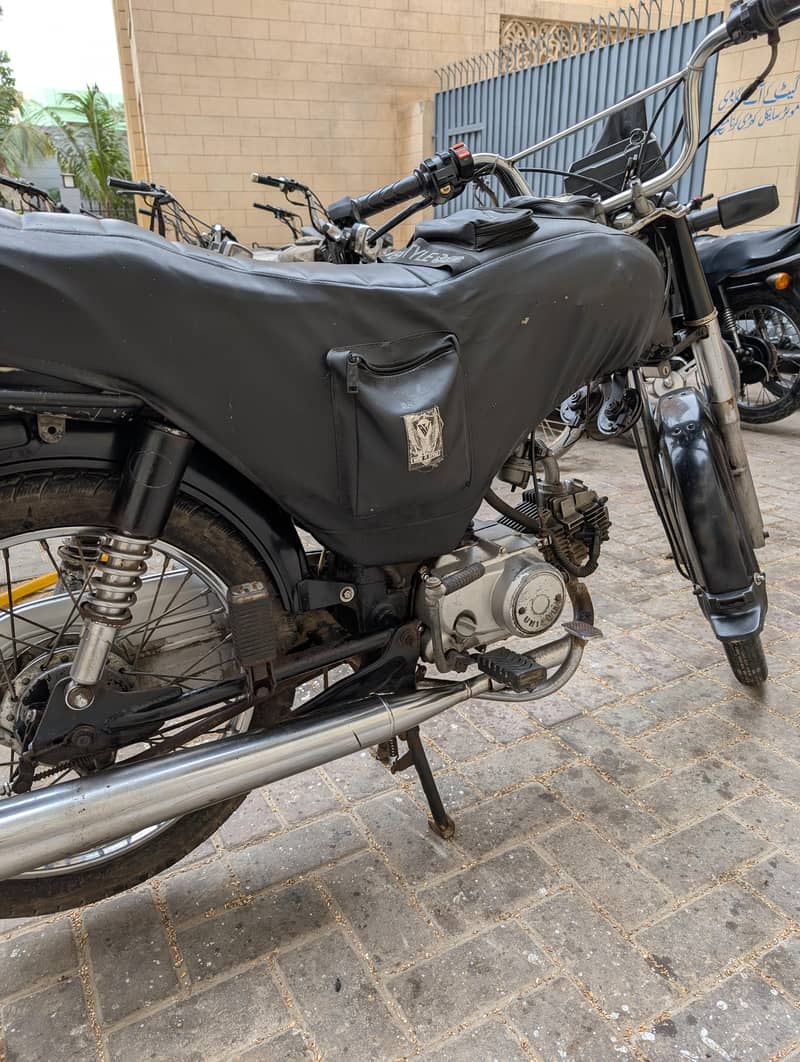 UNIQUE UD70 4