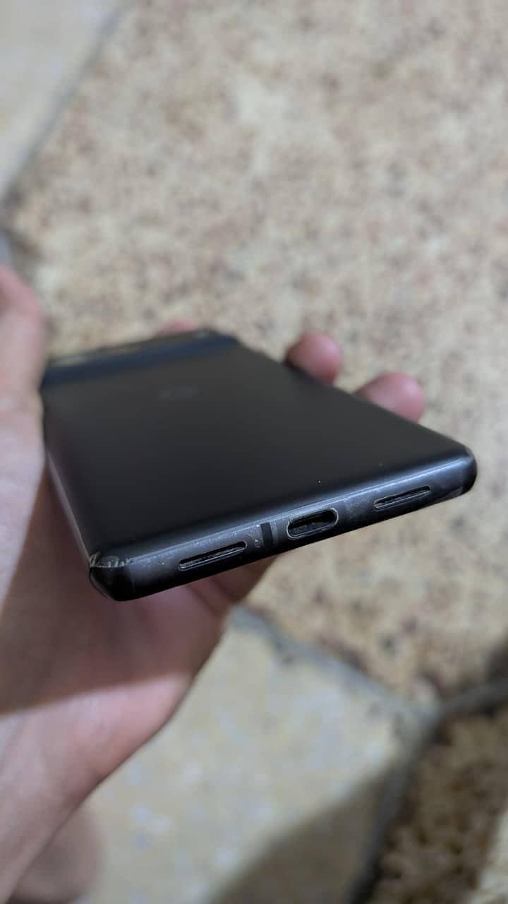 Google Pixel 7 4