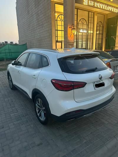 MG HS 2021
