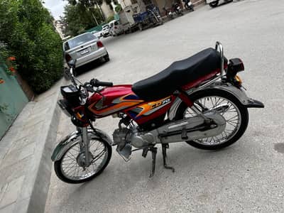 HONDA CD 70 2025