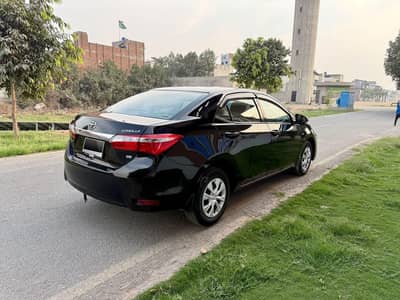 Toyota Corolla GLi 2016