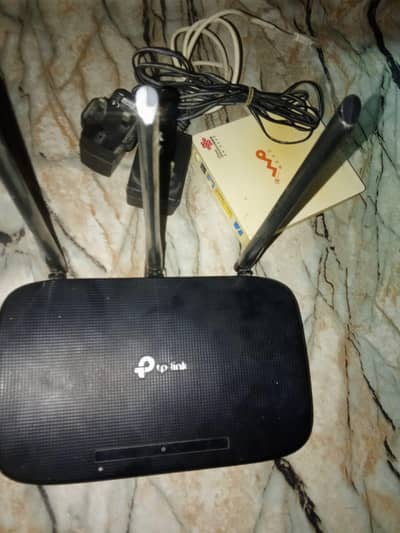WiFi Router – Complete Set with Adapter & Accessories