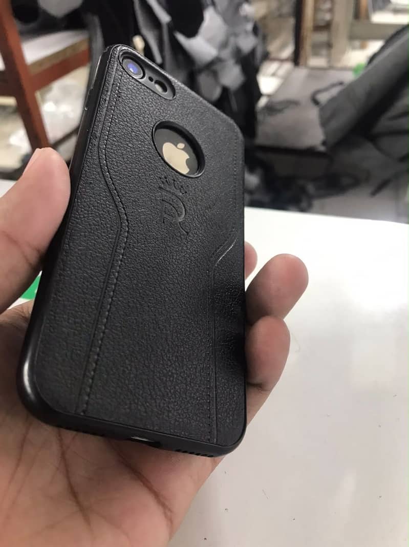 Apple iPhone 8 0