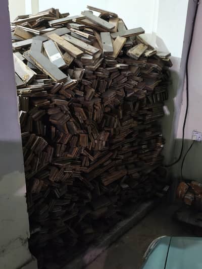 Badminton wooden floor Size( 1 feet length ,3 inches width