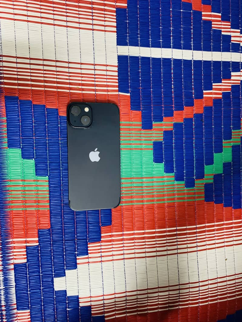 Apple iPhone 13 1