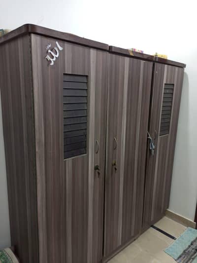 3 parts wardrobe
