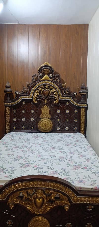 Unique Chinoti King Sized Bed