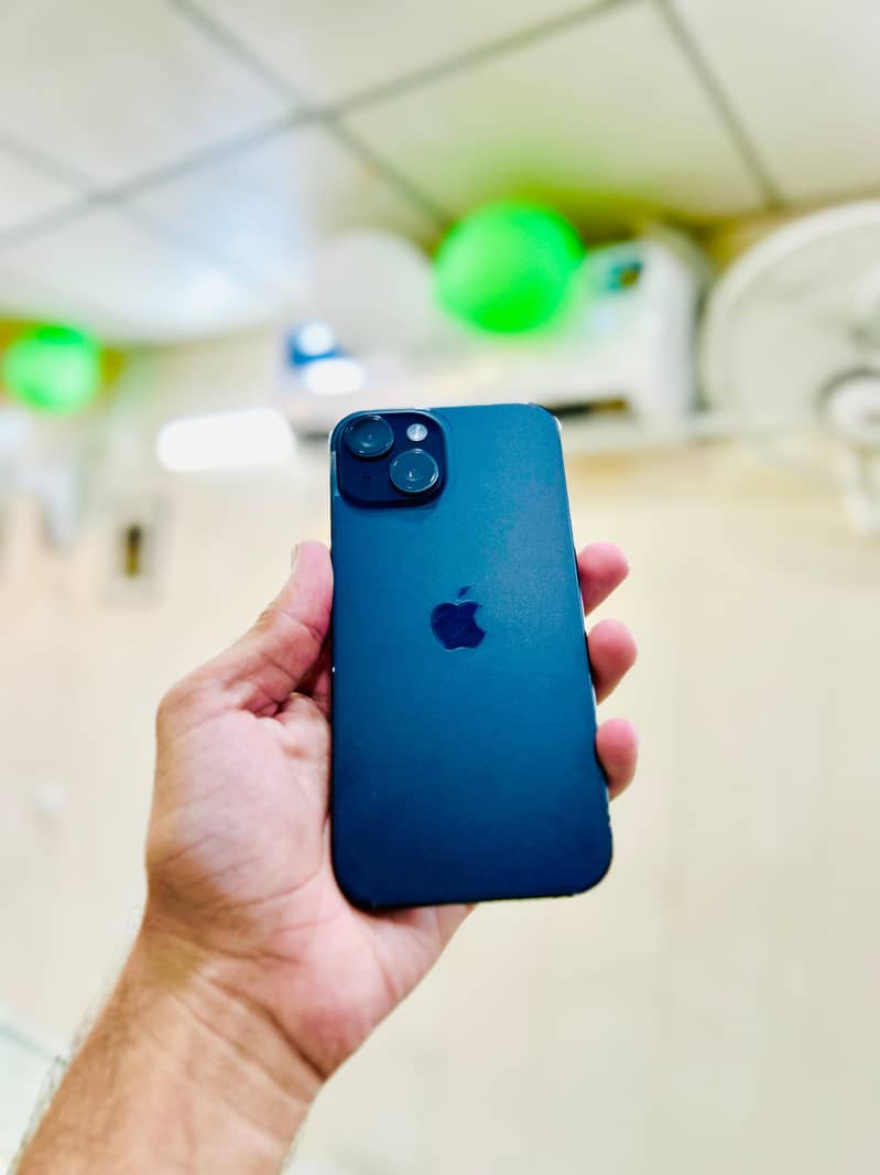 Apple iPhone 15 2