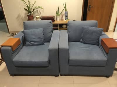 Lounge sofa for sale in good condition