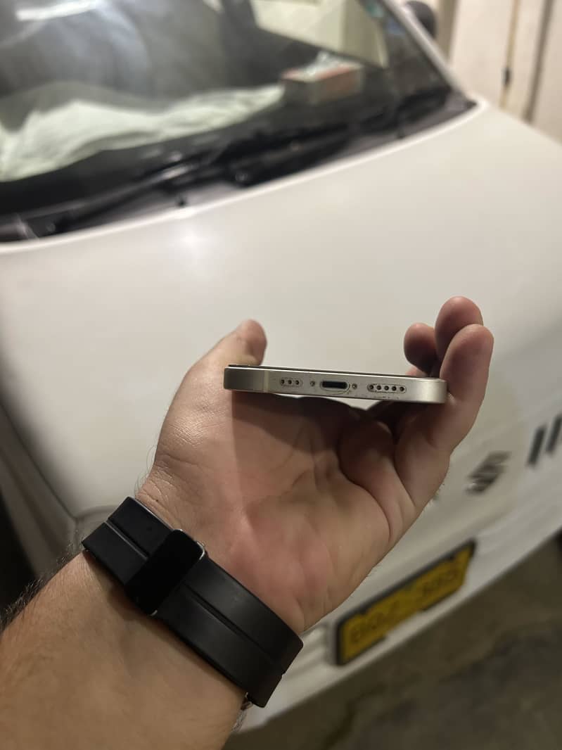 Apple iPhone 12 2
