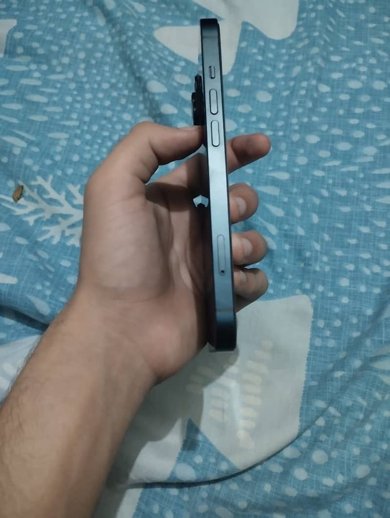 Apple iPhone 14 5