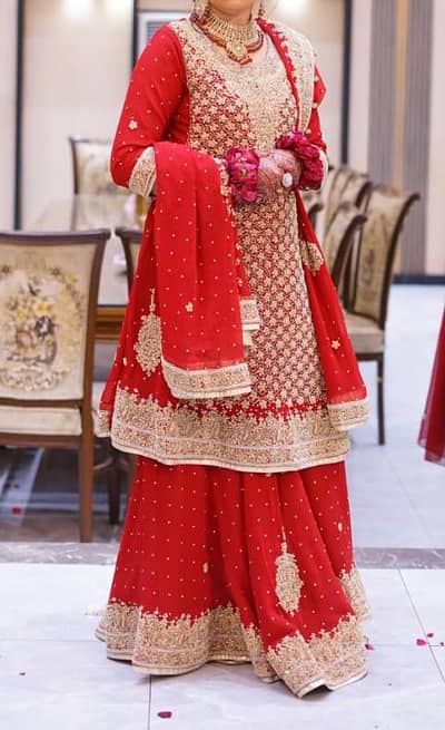 Bridal lehnga with matching clutch and jewellery