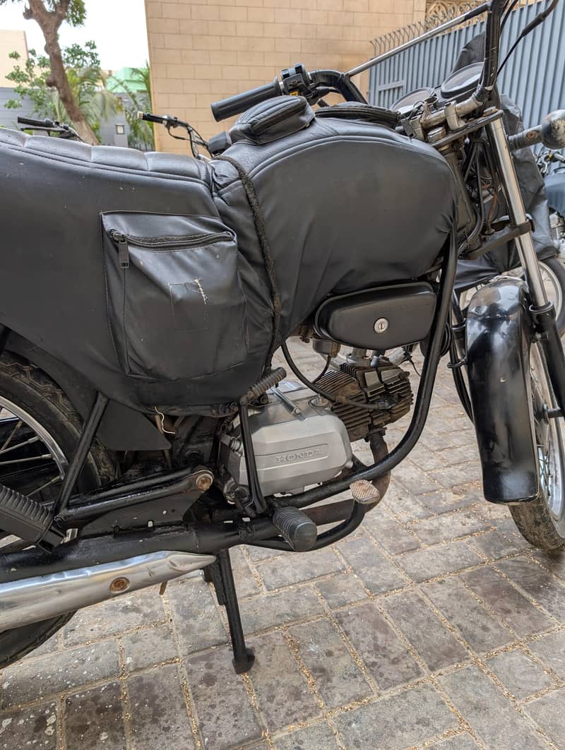 HONDA CD100 2