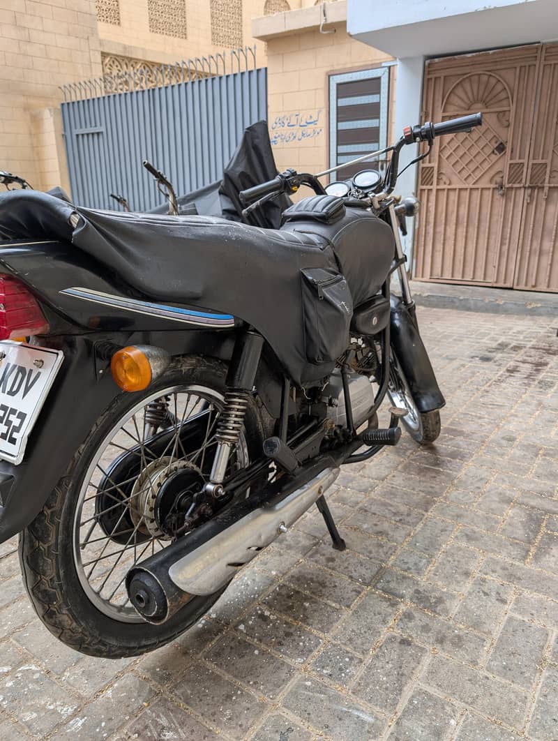 HONDA CD100 3
