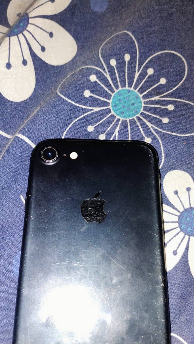 Apple iPhone 7 6
