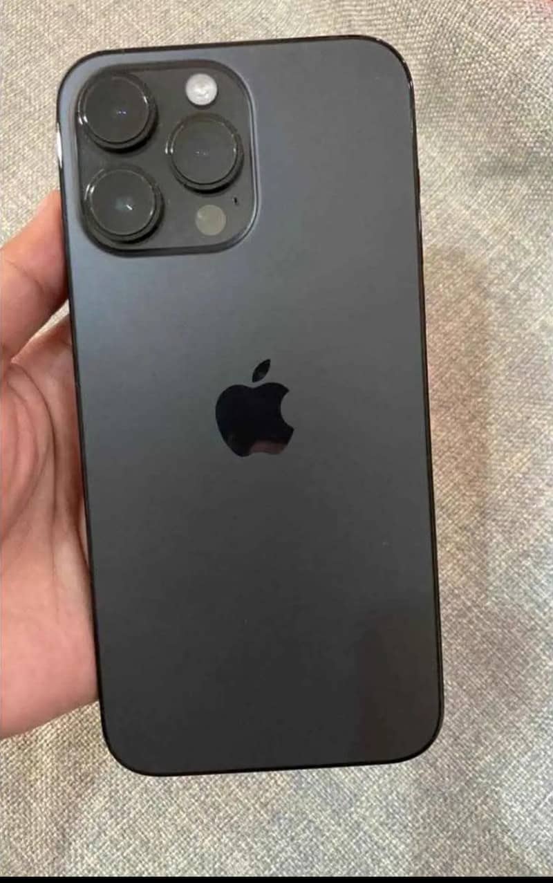 Apple iPhone 16 Pro Max 1