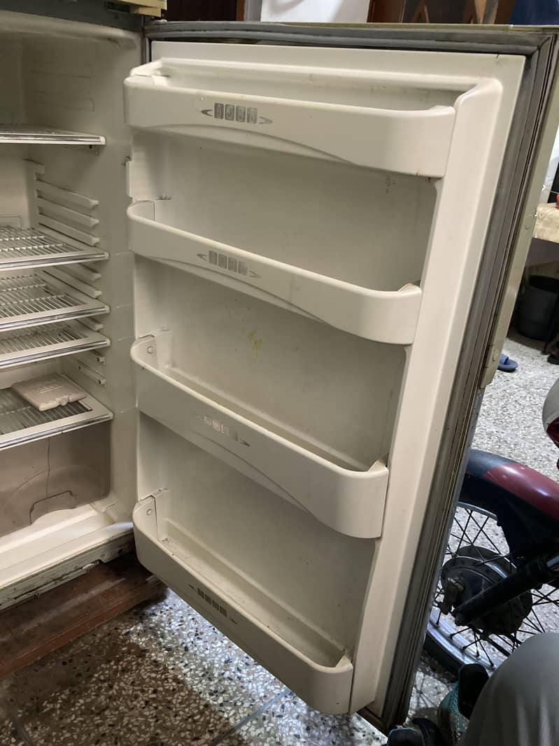 Dawlance fridge 2