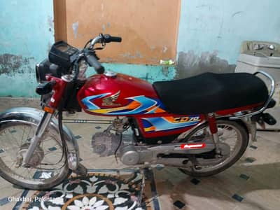brand new bike only 2000 kms driven