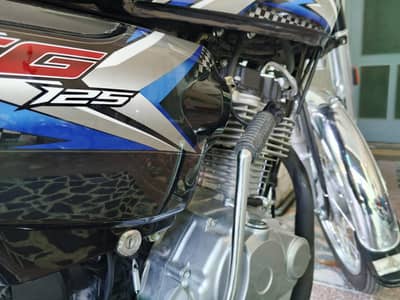 Honda cg125 black scrach less bick Fix Price