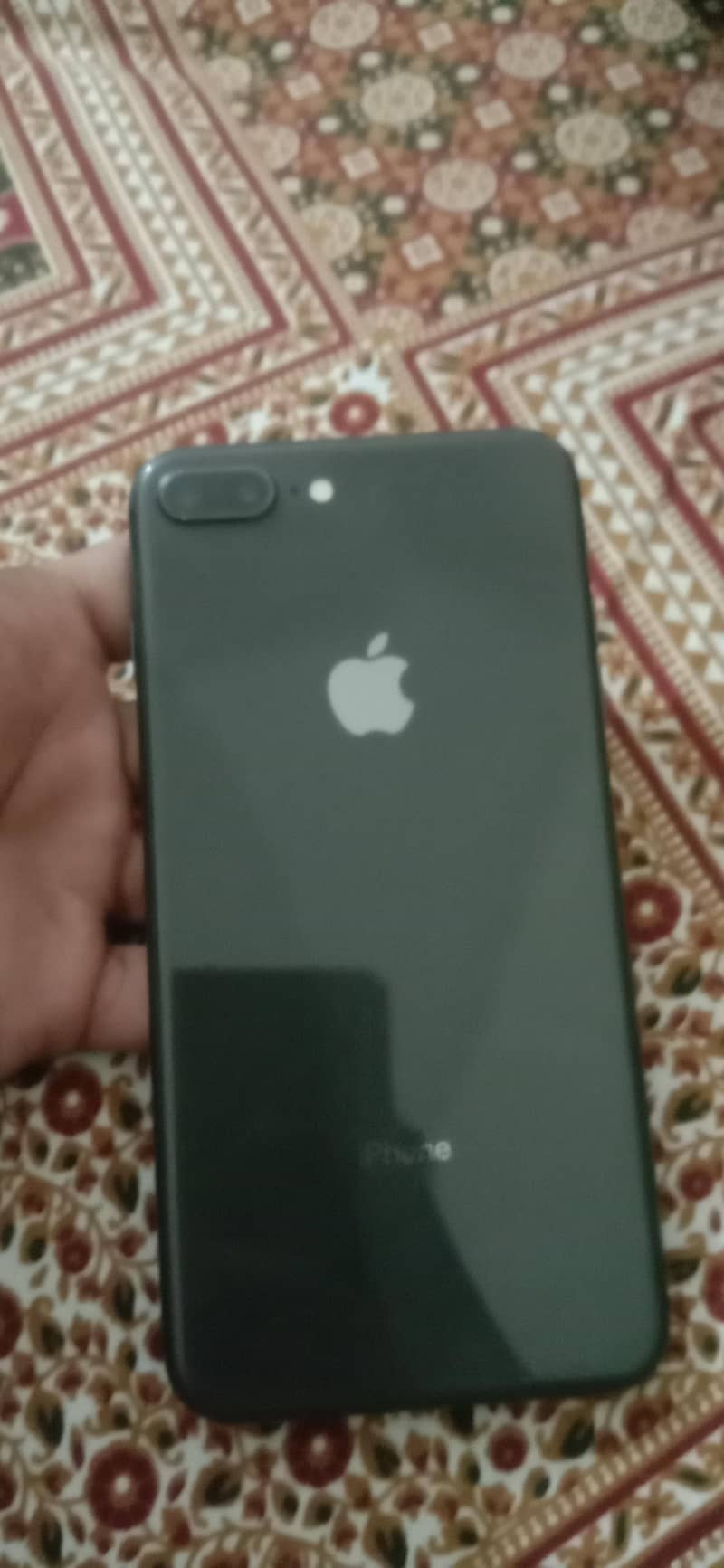 Apple iPhone 8 Plus 2