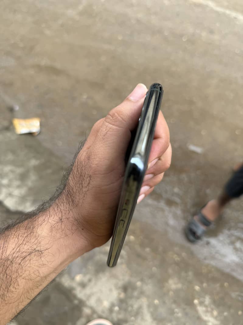 Apple iPhone 11 Pro Max 0
