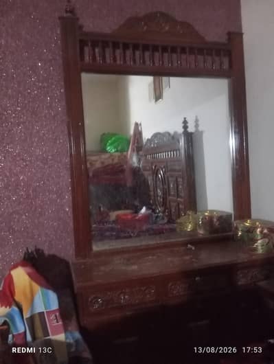 dressing table