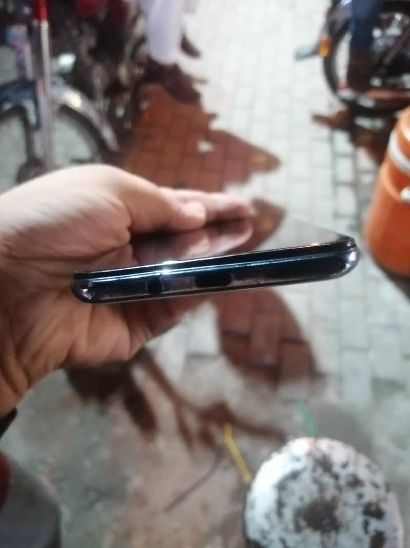 Infinix Note 8 4