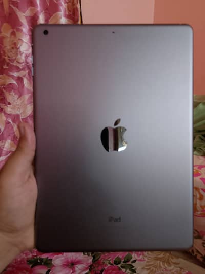 Model : Apple ipad Air 1 software version 12.5. 8 capacity 32GB