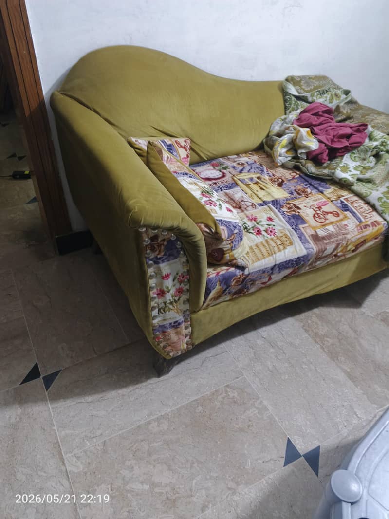 Sofa set and Couch 2