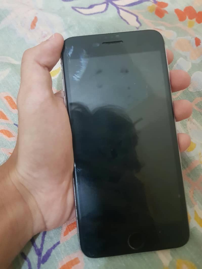 Apple iPhone 6S Plus 1