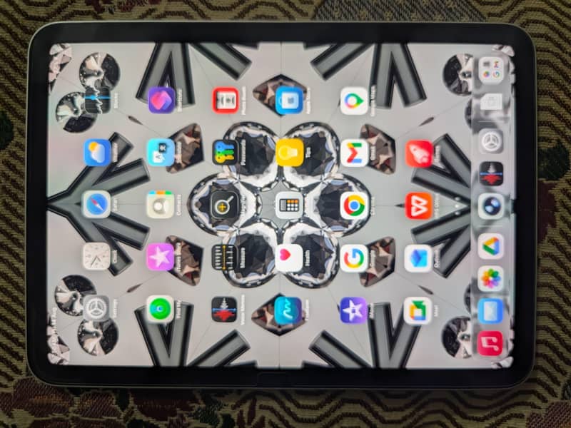 iPad A16 1