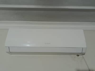 Gree 1.5 Ton Inverter AC