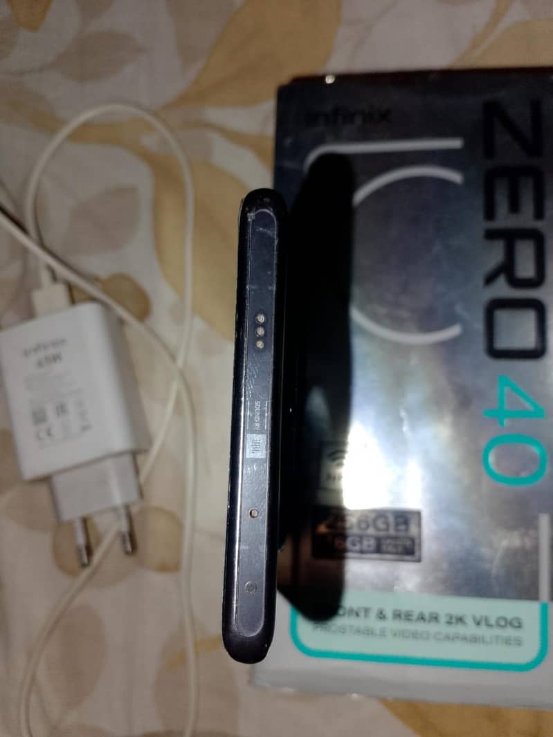 Infinix Zero 40 1