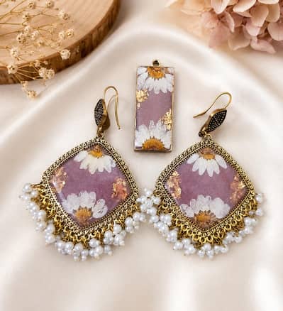 resin jewelry