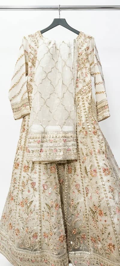 Heavy Off white fancy mexi 3 peice