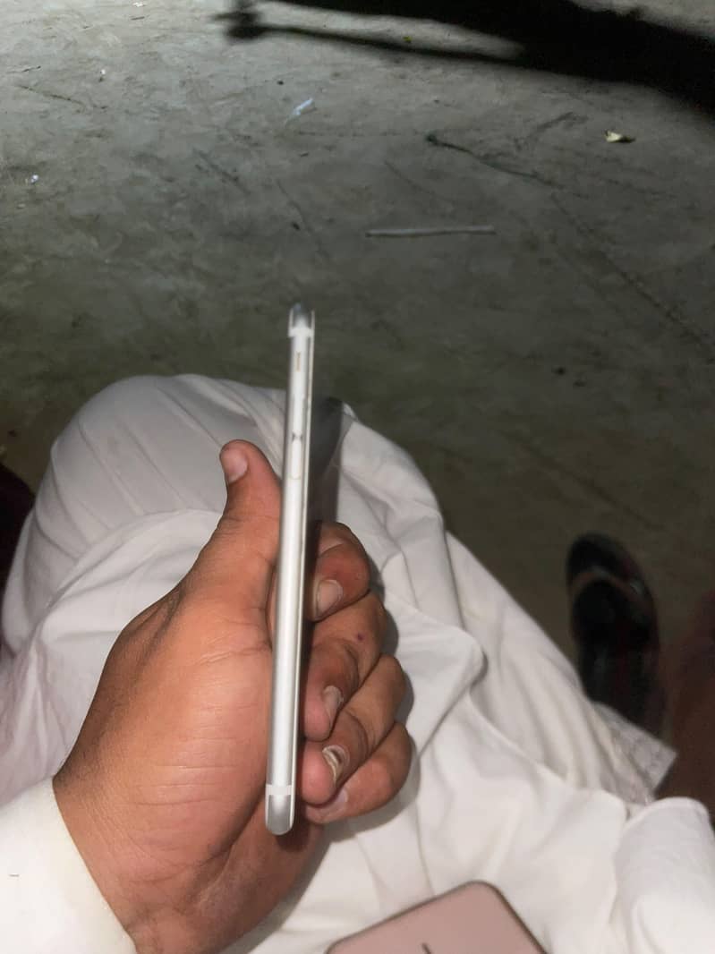 Apple iPhone 6S 3