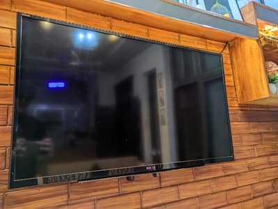 Sony Bravia 40” Full HD LED TV