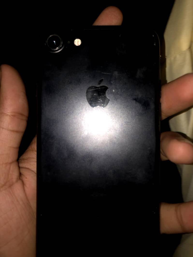 Apple iPhone 7 7