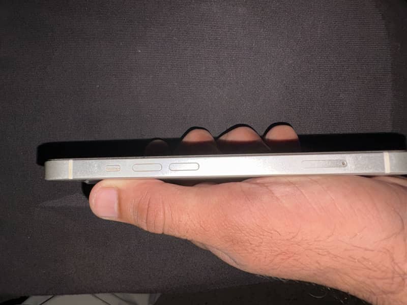 iPhone 13 jv 1