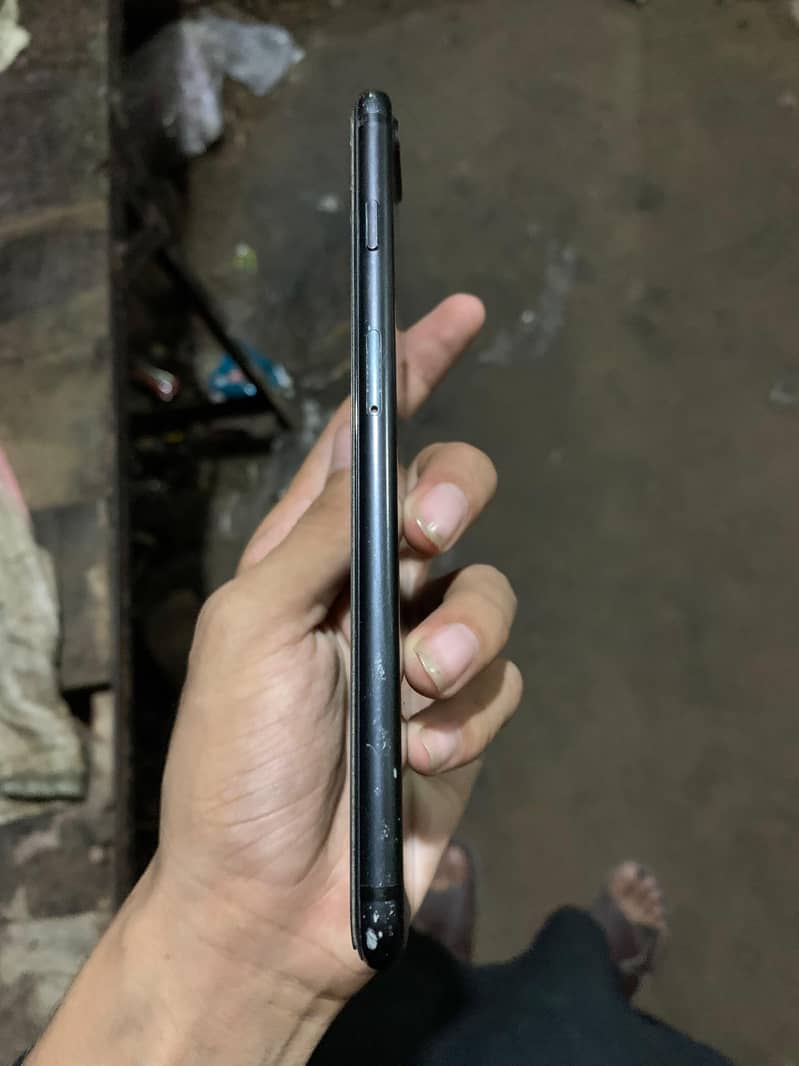 Apple iPhone 7 Plus 5
