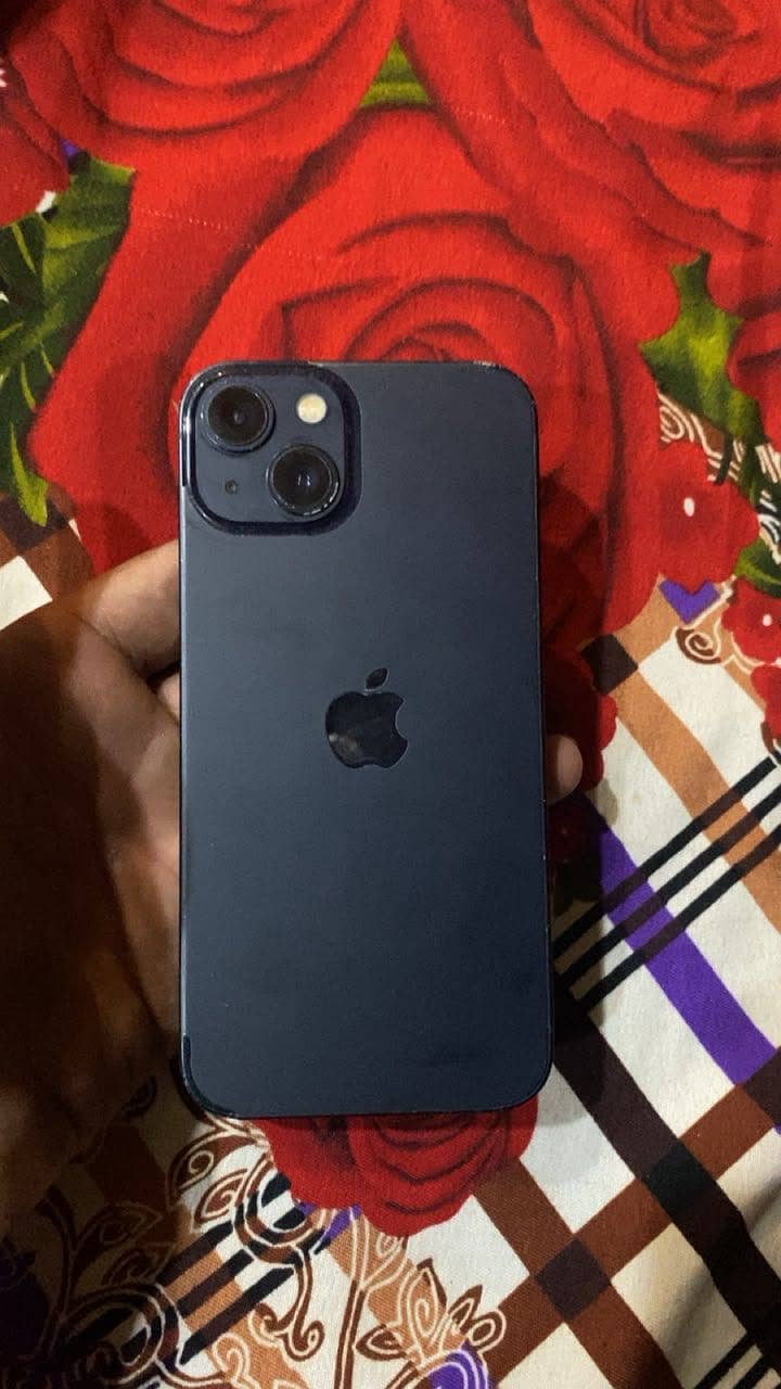 Apple iPhone 13 1