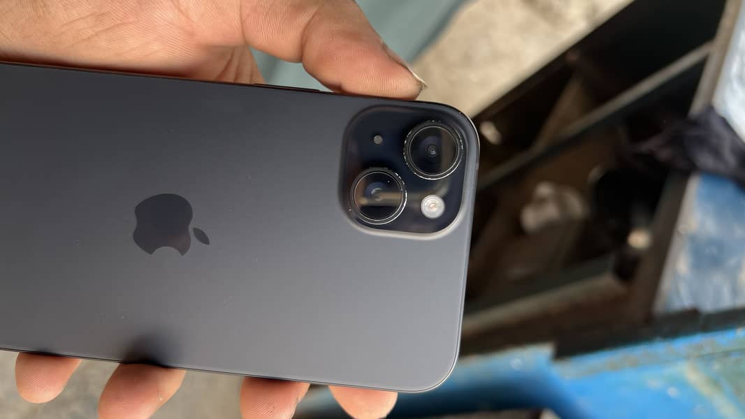 Apple iPhone 15 plus 3