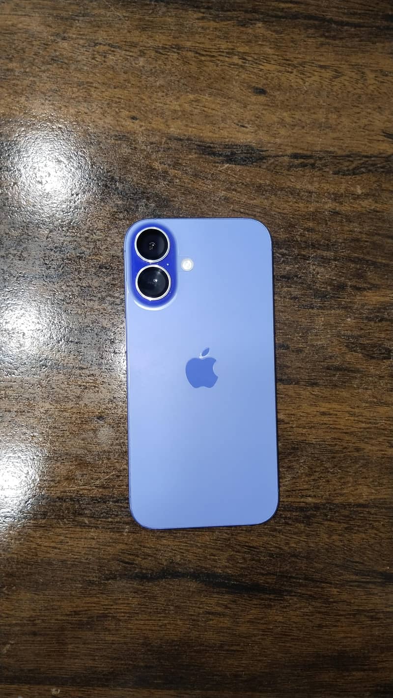 Apple iPhone 16 0