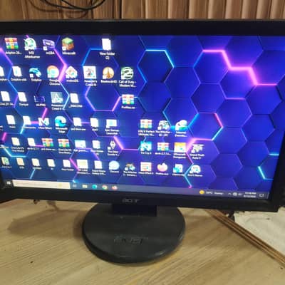 2 PC Monitors