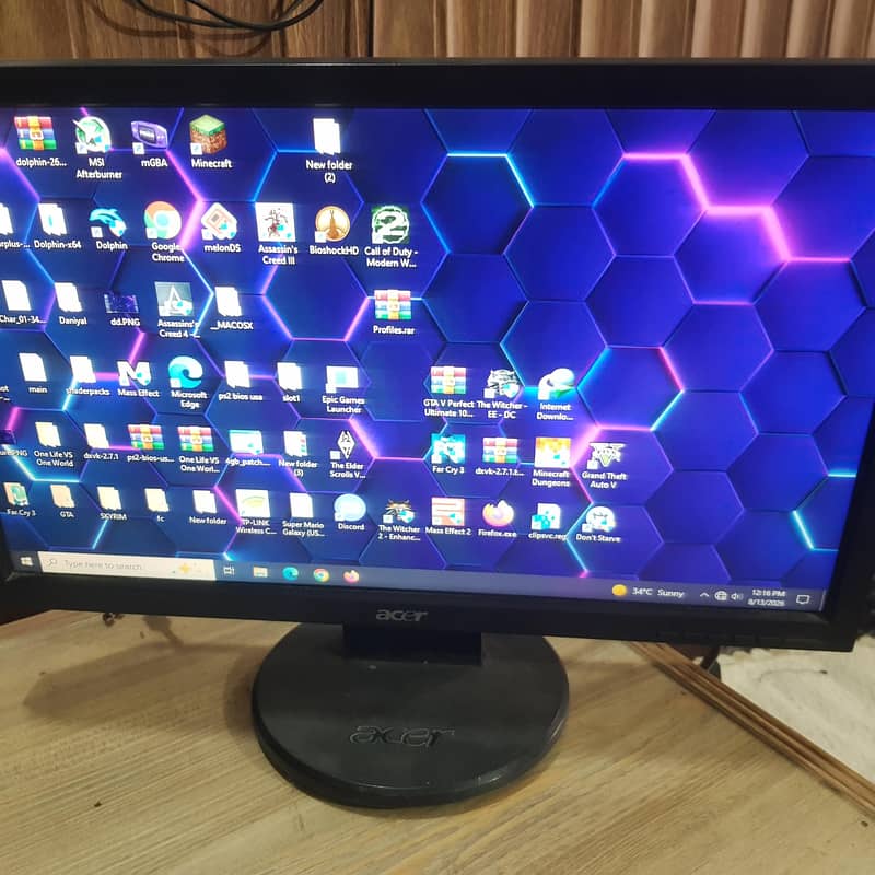 2 PC Monitors 0