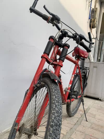 Thunder Classic Fast Bicycle, Red, Good Condition
